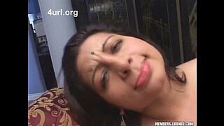 Indian babe fucked by two dicks