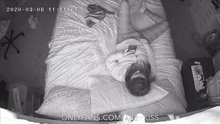 Young h. Senior Whore Masturbates in Tight Leggings (REAL HIDDEN CAM)