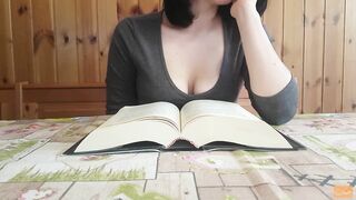 Histerical Literature Yumi: she can't read anymore and cums- vibrator (ENG)