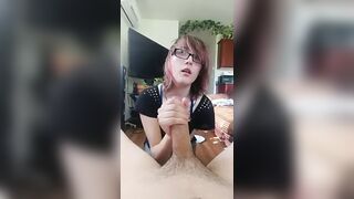Girl in glasses pleases the penis
