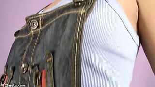Amateur Under Scrutiny as she Undresses