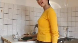 Mit der Salatgurke selbst befridigt