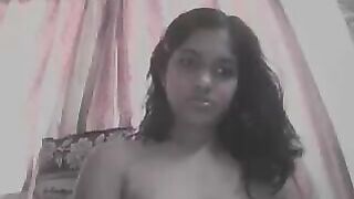 Desi girl show on webcam