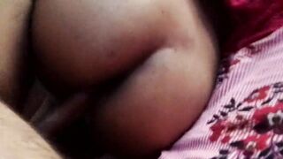 Desi girl ko choda ghar bulakar chupk se banaye video