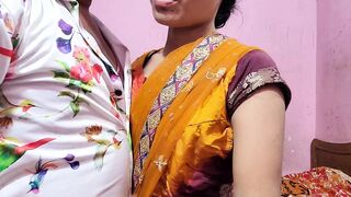 Desi maid Ghar ka safhai kar rahi thabhi usaka Malik ake bola pahale muze chodana hai baad me safhai kar lena