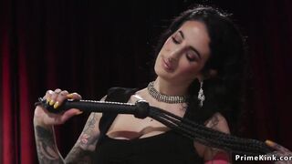 Arabelle Raphael anal fisting male slave