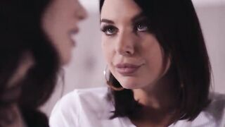 Hot Babe Evelyn Claire let Ivy Lebelle to use strap on