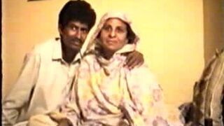 Pakistani Amateur couple home made vintage