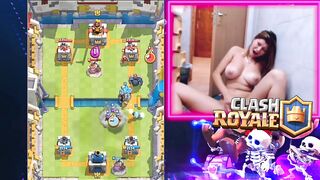 GAMPLAYER girl masturbating live while playing CLASH ROYAL