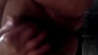 Audrey 25ans gros nichons squirt et faciale