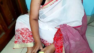 (Family Sex) StepMom chopping vegetable suddenly saree fell from her chest i seeing big tits & fucked Her-Cum on her ass