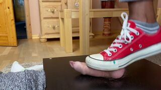 Ball crush with red Converse Chucks
