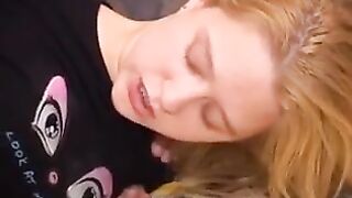Klaartje gets her birthday present