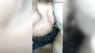 Eattin sum pussy...