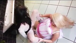 Shemales fuck girls