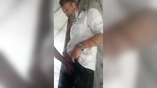 Balls squeezing sheep – BEEEHHH