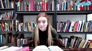 Amateur College Teen Masturbates On Cam During Study Hall