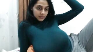 Huge boobs cam show