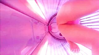 Big ass Blonde PUBLIC MASTURBATION
