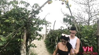 HAVING SEX WITH GIRLFRIEND ON THE BEACH