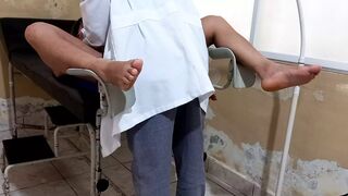 homemade porn, the doctor checks his patient in routine exam and sees a big vagina ready to be fucked