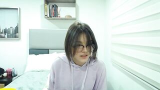 Sexy nerdy Colombian webcam girl with glasses