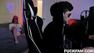 Gobbling Gamer Cock Kenzie Madison
