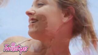 When Girls Play - Giselle Palmer, Lilly Bell - Suds and Sass
