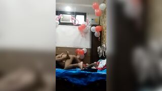 Bhabhi ke birthday pe Chod Chod ke chikhe nikalwayi.