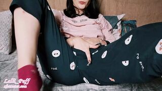 Homemade closeup masturbation with vibrator to orgasm - amateur Lalli_Puff ( Cut Vers )