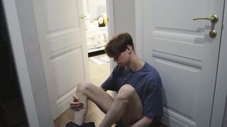 I spy and masturbating on how my girlfriend fucks with her lover
