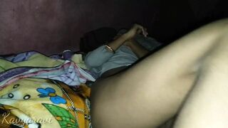 Schoolgirl ki class room me chudai, or chut me hi pani nikala,