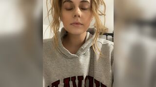 #Teen #Girl fucks herself