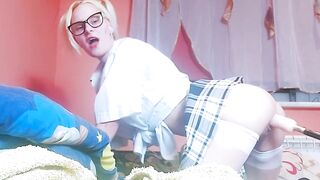 high school student has an orgasm with the sex machine