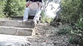 Cinese MILF in a Public Park.mp4