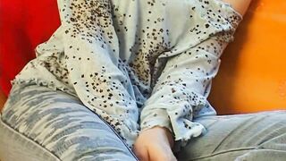 Blonde Milf bessert ihr Taschengeld auf Solo casting