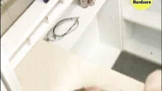 Daddy wird von Tochter hart gefickt