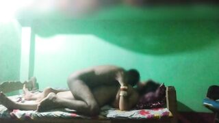 Desi bhabhi ki romantic chudayi with her brother friends