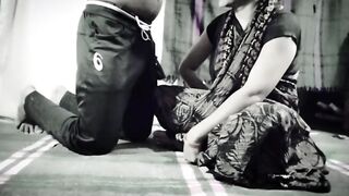 Hot Mosi ji Ko Mana Kar Maje ki Choot mar Li , mosi boli Tumhra to bahut bada hai - Part 1