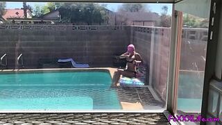 Peeping tom catches babe tanning naked