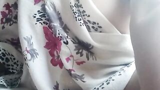 mom ready for bathing
