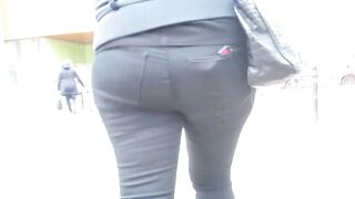 Lush blonde with juicy ass