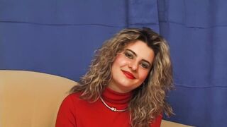 Sie will ein Stripvideo aufnehmen und der Cameramann wird Horny