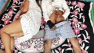 Raat me Soti huyi Jawan Bahan Ki Gaand - choot Dekh-sungkar muth mari