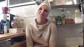 Fremde Blondine angesprochen abgeschleppt und fast geschwaengert