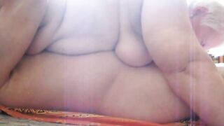 Russian granny Lida cums when granddad Vitya licks her pussy