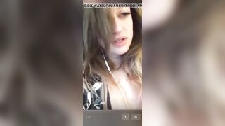 Chubby Girl Streaping And Teasing