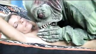 alian fuck a hot teen