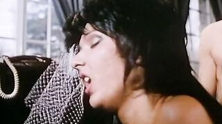 Bourgeoises Mais... Perverses! (1986)