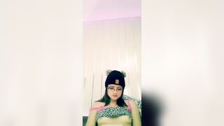 Sweet Girl masturbating